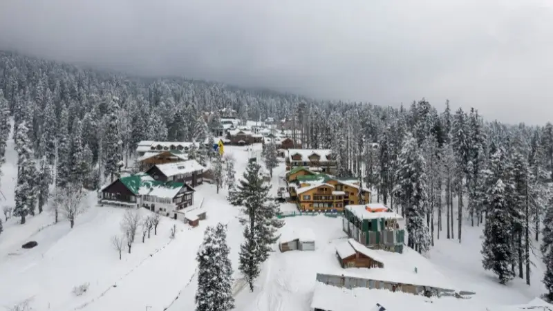 Jammu and Kashmir Himalayan trekking destination with breathtaking mountain views and valleys